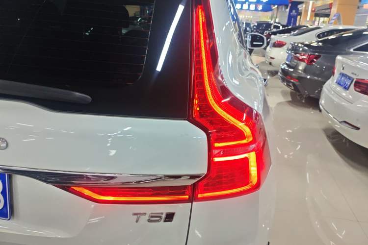 Used Volvo XC60 2018 T5 4x4 Zhiyi Edition
