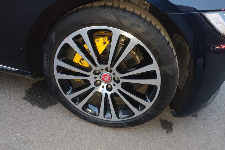 Used Jaguar XFL 2021 XFL 2.0T P250 Two-Wheel-Drive Luxury Deluxe Edition
