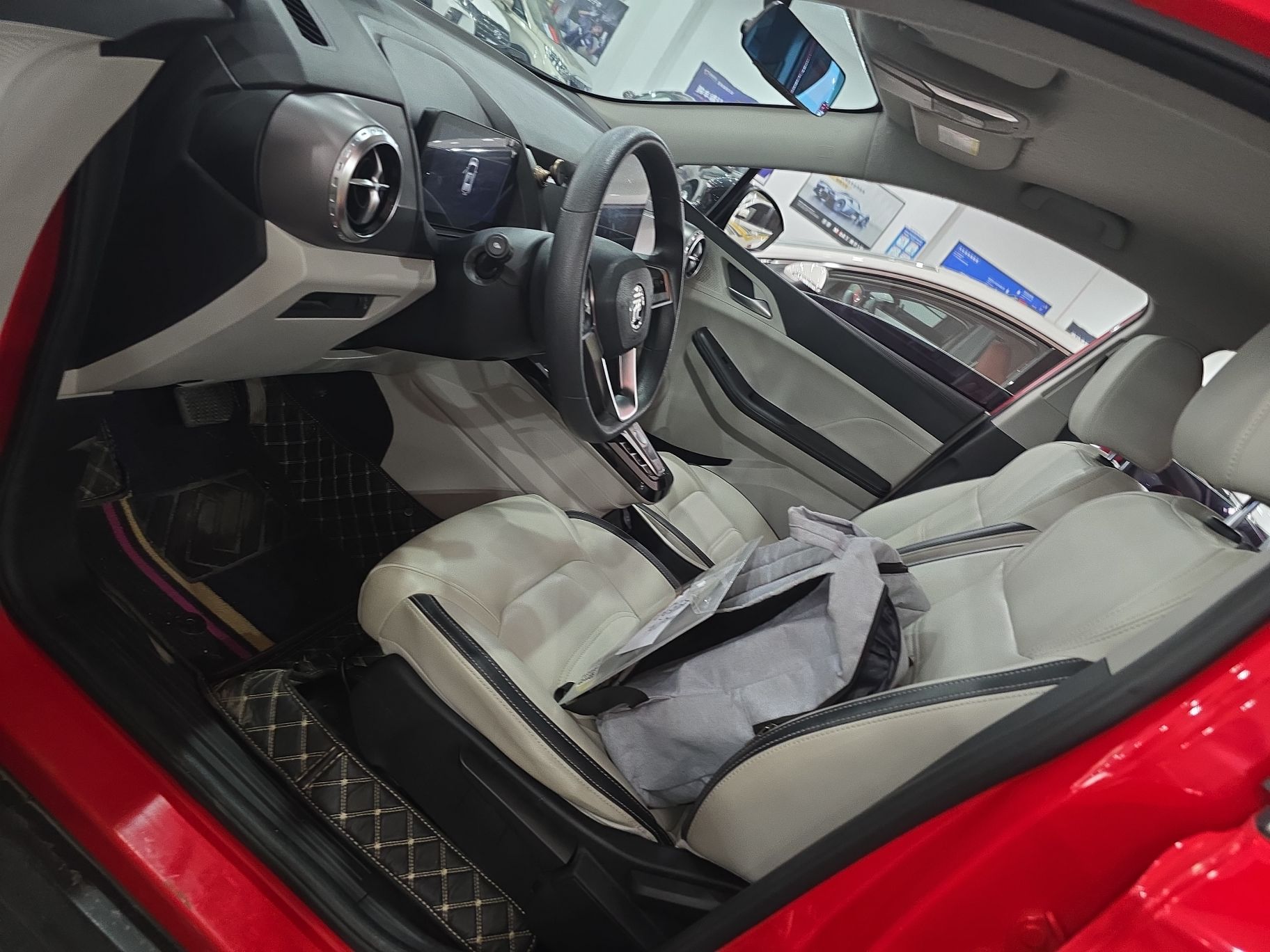 Переднее сиденье в автомобиле