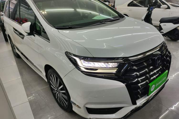 Used Honda Elysion 2022 2.0L eHEV Luxury First Edition