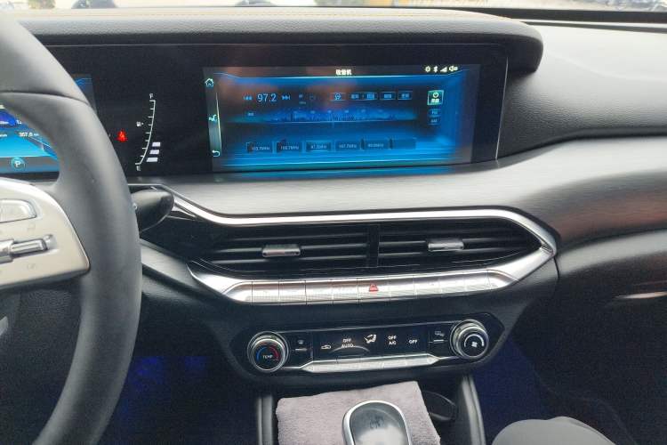 Used Bestune T77 2019 230 TID Automatic Luxury Version China VI Emission Standard