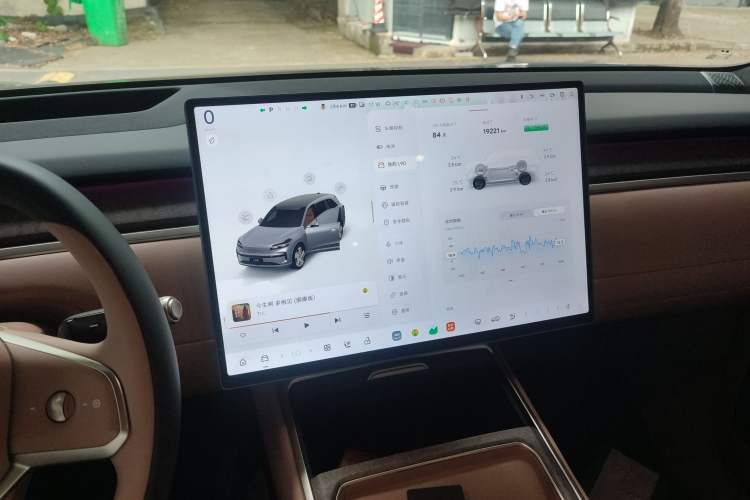 Used ONVO Luxeed L90 2025 Model—Max Six-Seater Version Audio And AC Panel