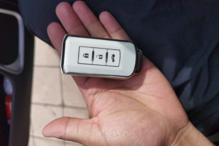 Used Mitsubishi Outlander 2018 2.0L Two-Wheel Drive Glory Edition 5 Seats
