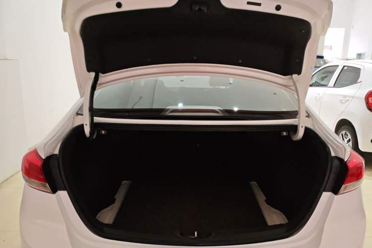 Used Hyundai Elantra (6th Generation / Lingdong) 2019 1.5L CVT ZhiXuan – Elite Version Trunk