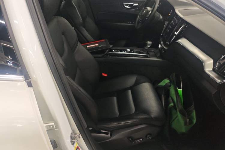 Used Volvo XC60 2018 T5 4x4 Zhiyi Edition
