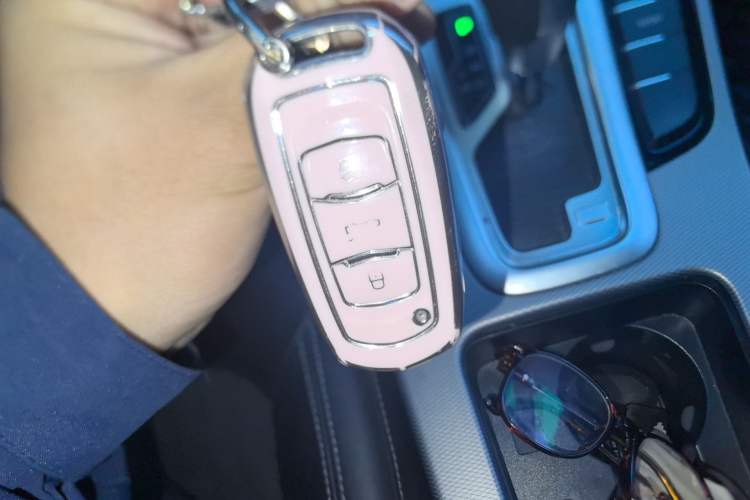 Used Geely Auto Emgrand GS 2018 Lingchao Edition 1.4T Automatic Zunshang Smart Connectivity Model Vehicle Key