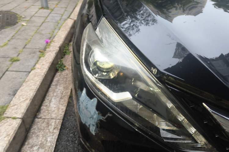 Used Nissan Sylphy 2016 1.6 XL CVT Deluxe Edition Right Front Headlight
