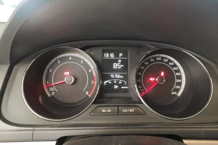 Used Volkswagen Cross Lavida 2017 230TSI DSG Luxury Edition
