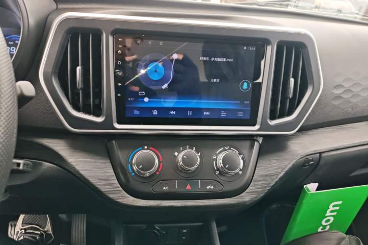 Used CHANGAN KAICHENG Ruixing EM80 2025 Wealth Edition Passenger Version Comfortable Model 6 Seats 300km Side-Hinged Doors
