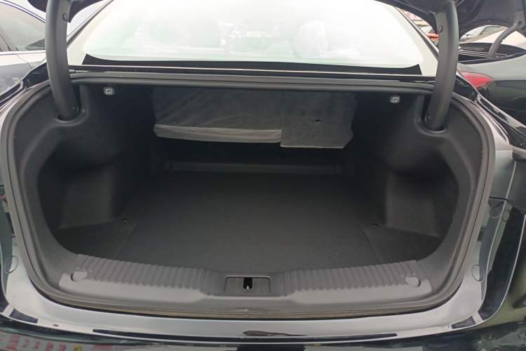 Used Hongqi H5 2025 1.5T DCT Qiyun 500 000th Unit Commemorative Edition
