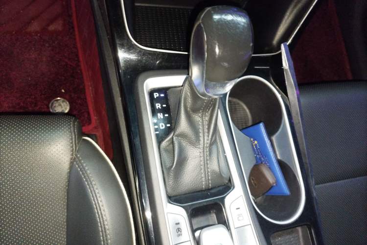 Used Hyundai Tucson 2019 280TGDi Dual-Clutch Two-Wheel Drive Fashion Edition China VI Standard
