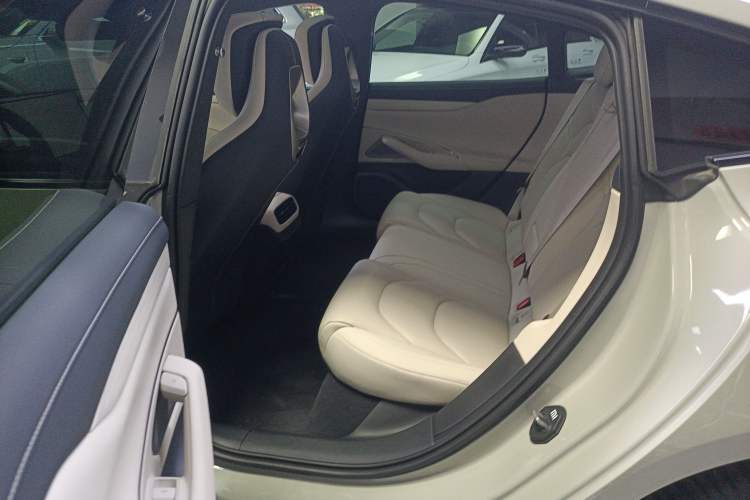 Used Xiaomi Auto SU7 2024 Rear-Drive Long-Range Intelligent Driving Version Left Rear Seat