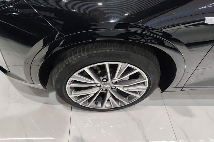 Used Cadillac GT4 2023 25T Luxury Model Exterior 4