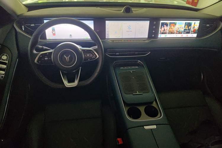 Used VOYAH FREE 2024 Ultra-Long Range Intelligent Driving Version Center Console