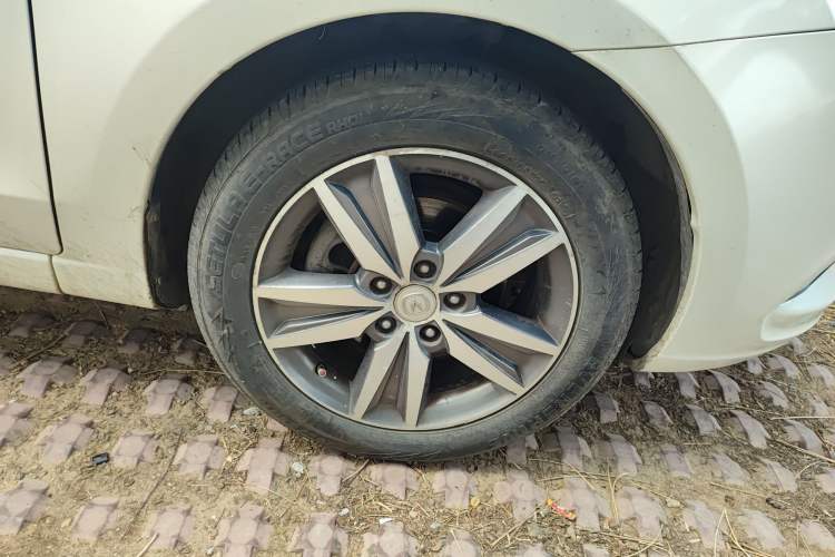 Used Changan Eado 2015 1.6L Manual Luxury Model China IV Standard
