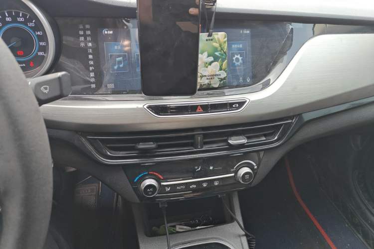 Used Changan Eado New Energy 2022 EV460 Smart Ride-Hailing Edition – Lithium Iron Phosphate