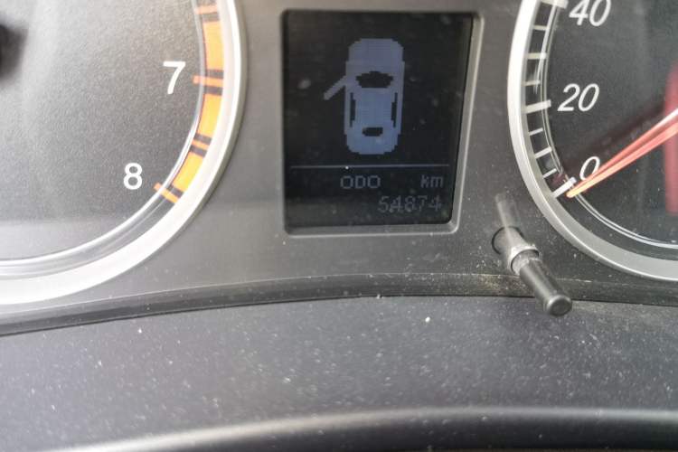 Used Haval H5 Classic 2015 2.0T Manual Two-Wheel Drive Advanced Version Odometer Close Up