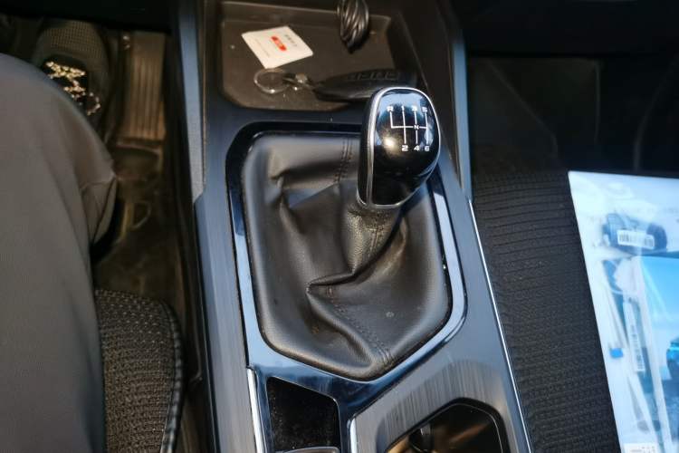 Used Geely Auto Emgrand S 2021 1.4T Manual Comfort Model Gear Lever