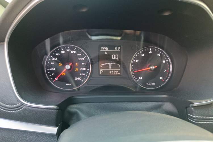 Used Roewe RX5 2018 20T Two-Wheel Drive Automatic Internet Smart Edition