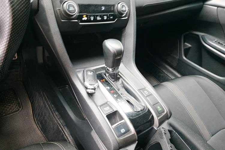 Used Honda Civic 2021 HATCHBACK 220TURBO CVT Trendy Cool Edition