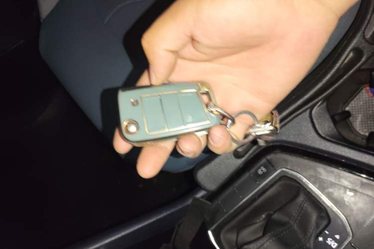 Used Volkswagen Tharu 2023 300TSI Two-Wheel-Drive Moonlight Edition
