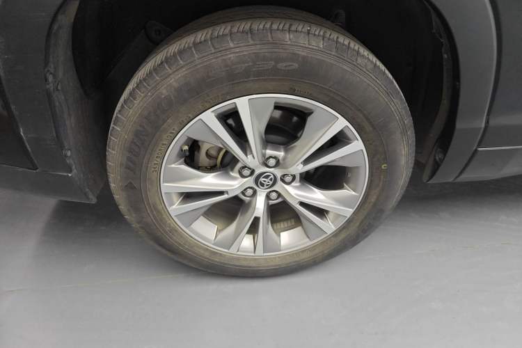 Used Toyota Highlander 2018 2.0T Two-Wheel Drive Elite Version 5 Seats China VI Standard