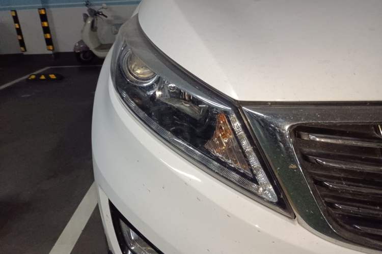 Used Kia Sportage R 2015 2.0L Automatic Two-Wheel Drive GLS Right Front Headlight