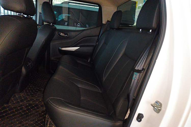 Used Nissan Navara 2023 2.5L Automatic 4x4 Prestige Edition