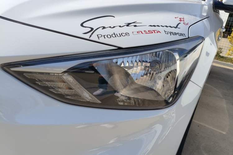 Used Hyundai Celesta 2018 1.6L Automatic GL Enjoyment Edition China VI compliant Left Front Headlight