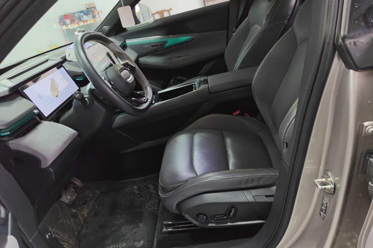 Used Lynk & Co 08 EM-P 2023 120km Long-Range Pro Left Front Seat