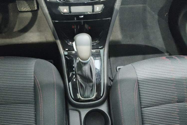 Used Buick Encore 2017 18T Automatic Two-Wheel Drive Urban Leading Model Gear Lever