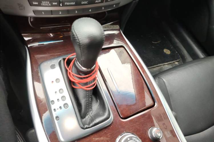 Used Infiniti Q70 2017 Q70L 2.5L Enjoyment Edition