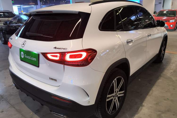 Used Mercedes-Benz GLA 2020 GLA 200 4MATIC Rear Right 45 Deg