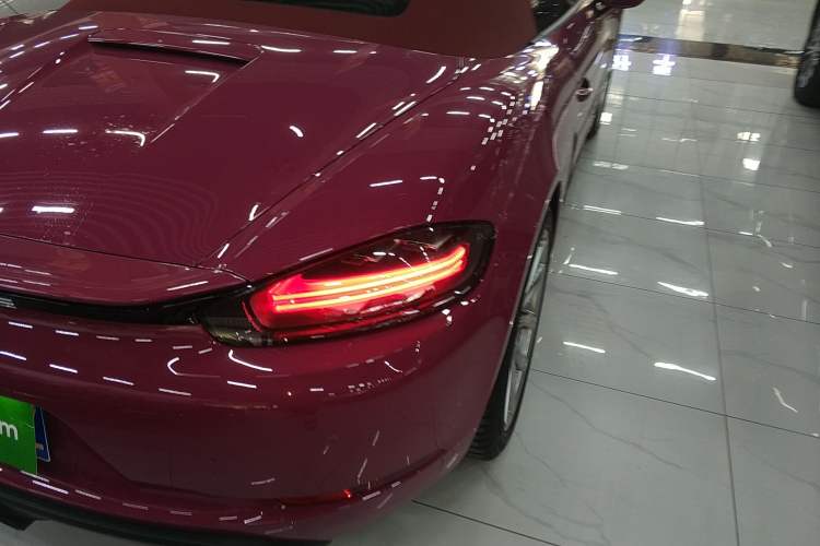 Used Porsche 718 2022 Boxster 2.0T Exterior 3