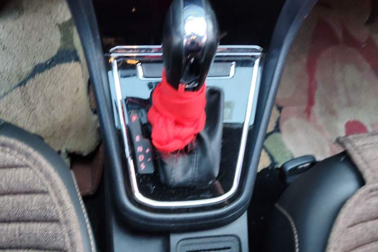 Used Volkswagen Bora 2018 1.5L Automatic Comfort Model Gear Lever