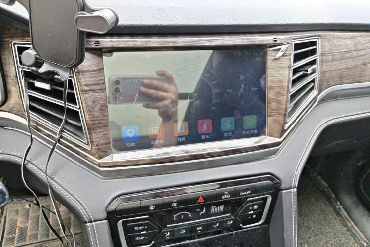 Used Zotye Domy X7 2017 1.8T Manual Luxury Model
