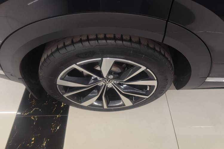 Used Volkswagen Talagon 2022 530TSI Four-Wheel Drive Flagship Shengjing Edition Pro 6-Seater Right Rear Wheel Hub