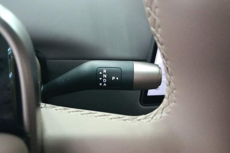 Used Li Auto Li Auto i6 2025 Model Two-Wheel-Drive Standard Type
