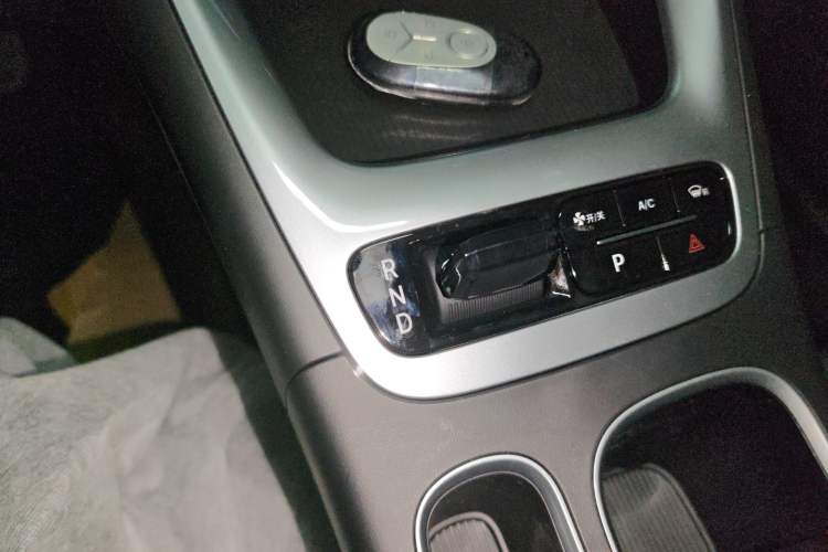 Used Geely Galaxy Geome 2026 Model 410km Carefree Edition Gear Lever