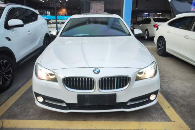 Used BMW 5 Series 2015 520i Elegant Edition
