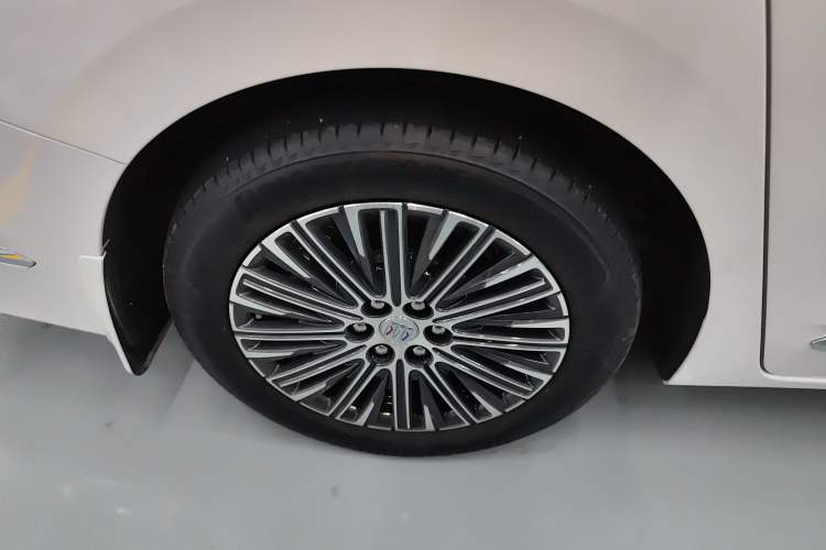 Used Buick GL8 New Energy 2024 Lu Zun Deluxe Edition 7-Seater
