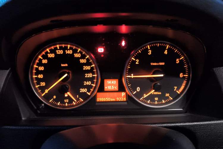 Used BMW X1 2015 xDrive20i Fashion Model Instrument Cluster