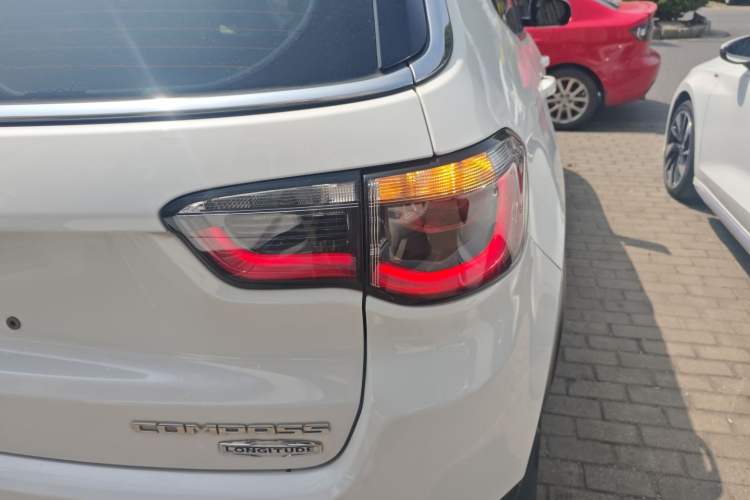 Used Jeep Compass 2017 200T Automatic Family Edition
