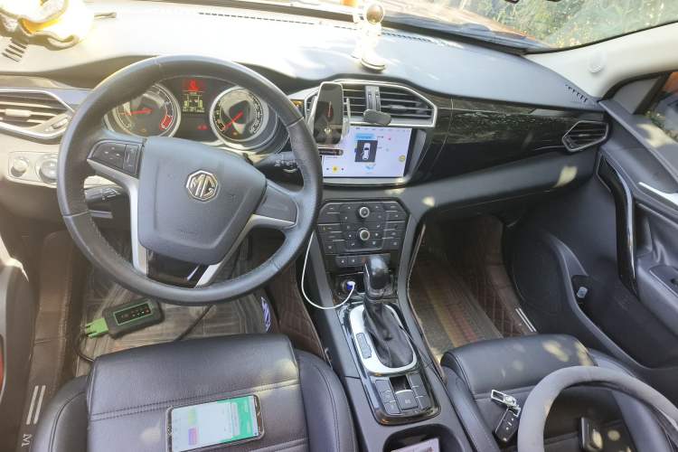 Used MG GS 2016 1.5TGI TST Luxury Edition Center Console