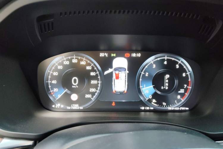 Used Volvo XC60 2021 T5 4x4 Smart Luxury Edition Instrument Cluster