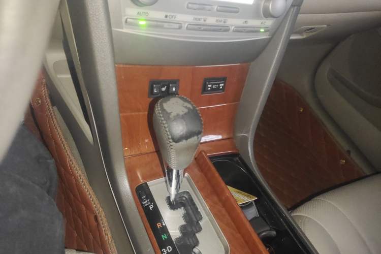 Used Toyota Camry 2013 200G Classic Luxury Edition