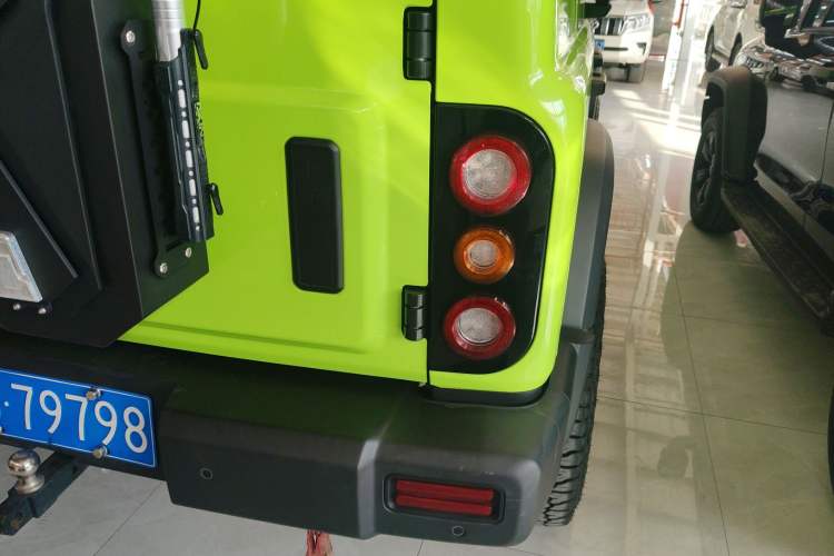 Used 212 T01 2024 2.0T Explorer