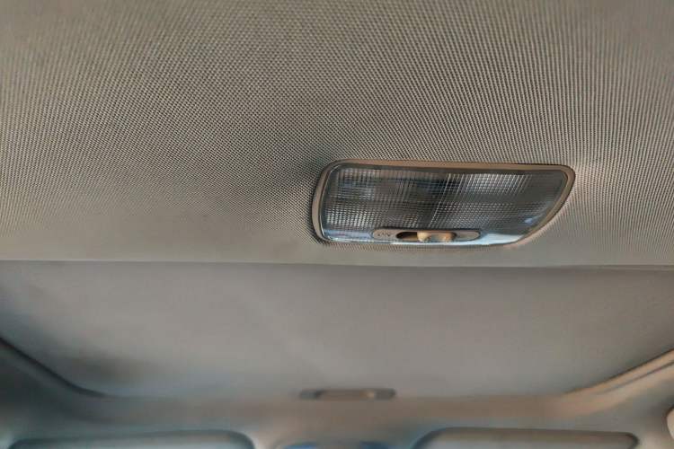 Used BYD Surui 2012 1.5TID Automatic Luxury Version Headliner