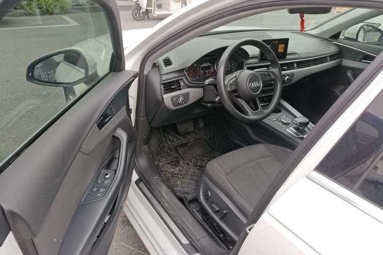 Used Audi A4L 2018 30th Anniversary Edition 40 TFSI Trendy Model