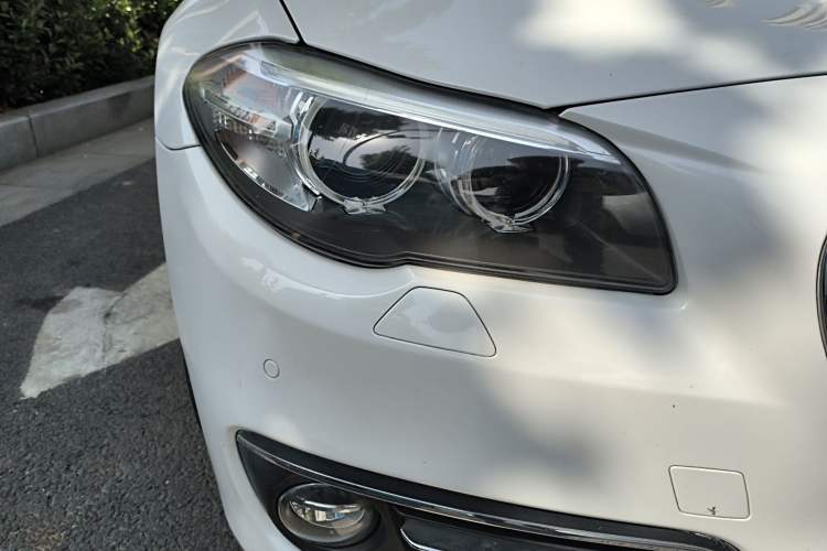 Used BMW 5 Series 2014 525Li Luxury Design Package
